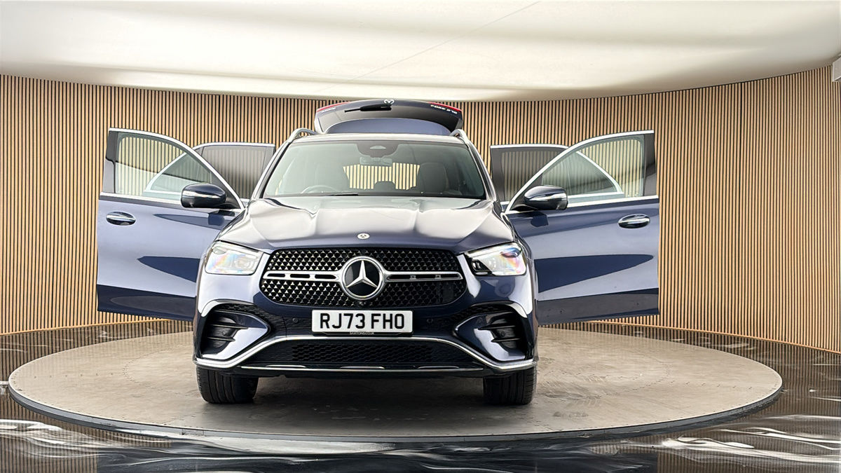 More views of Mercedes-Benz GLE