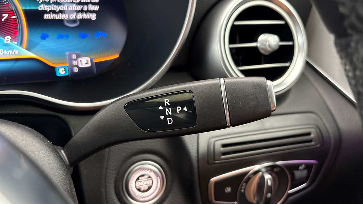 Mercedes-Benz GLC Image 34