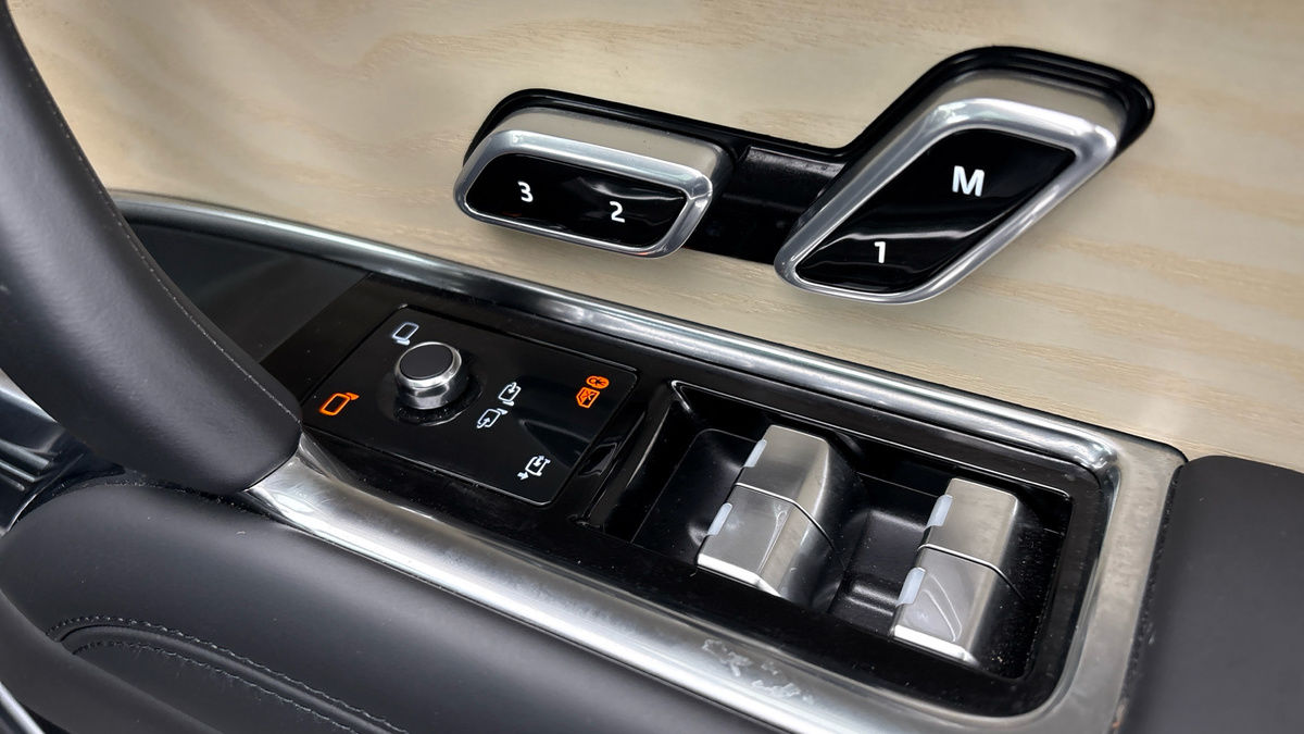 Land Rover Range Rover Image 25