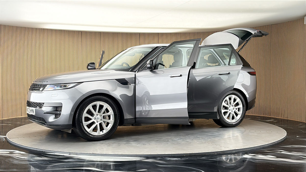 More views of Land Rover Range Rover Sport