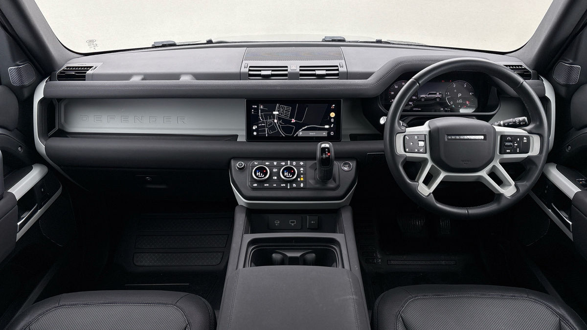 Land Rover Defender 110 Image 12