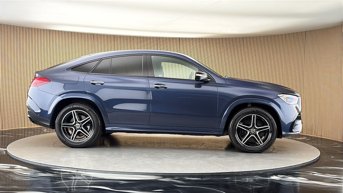More views of Mercedes-Benz GLE