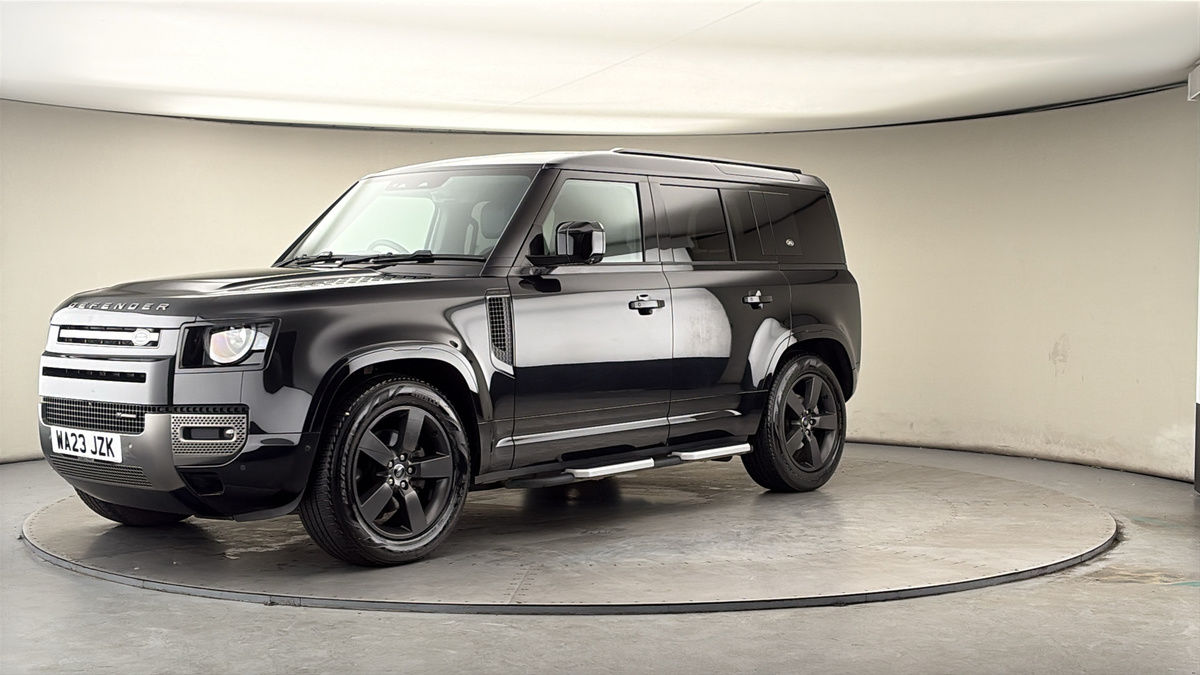 Land Rover Defender 110 Image 20