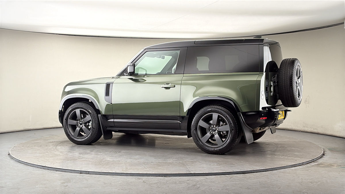 More views of Land Rover Defender 90