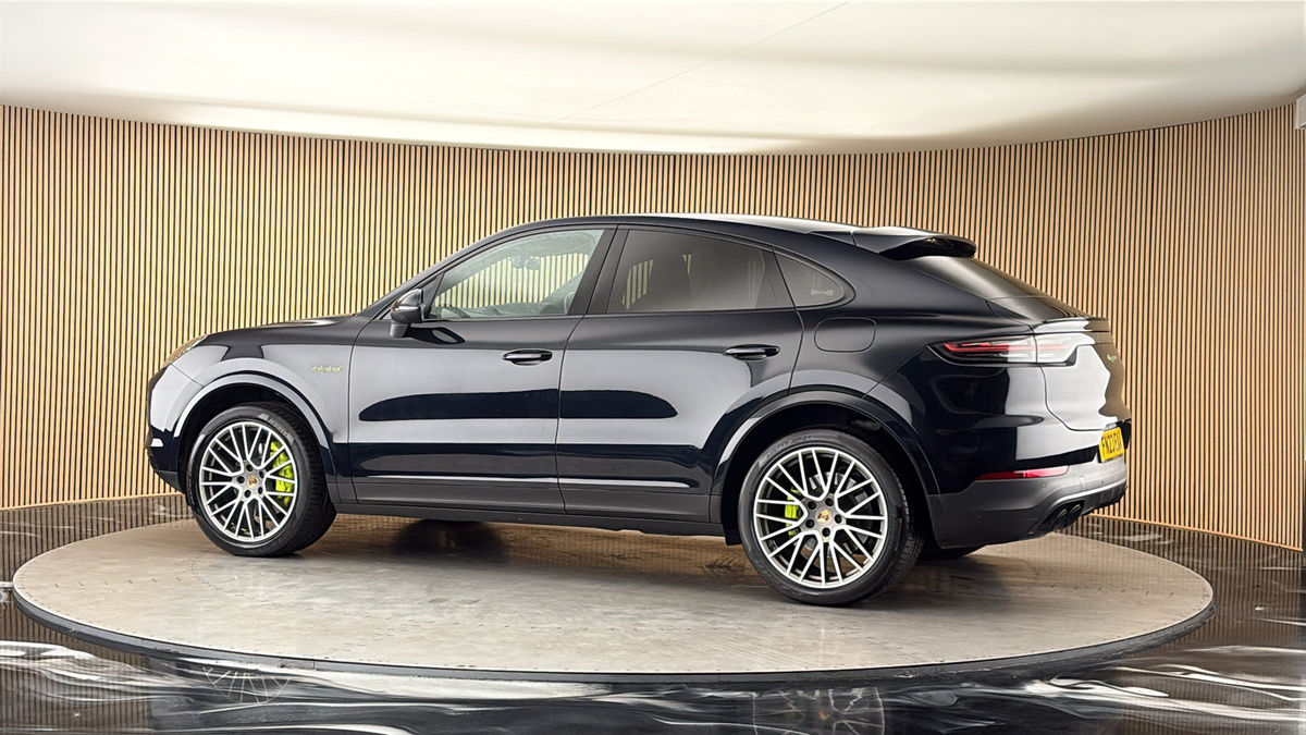 More views of Porsche Cayenne