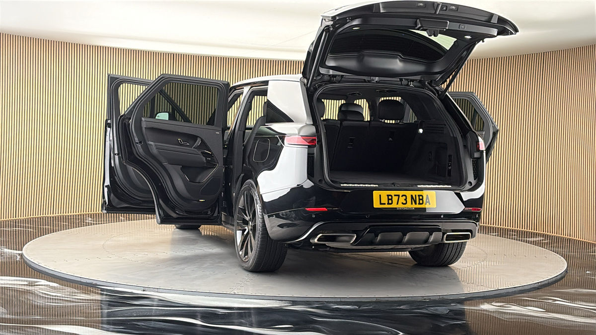 More views of Land Rover Range Rover Sport