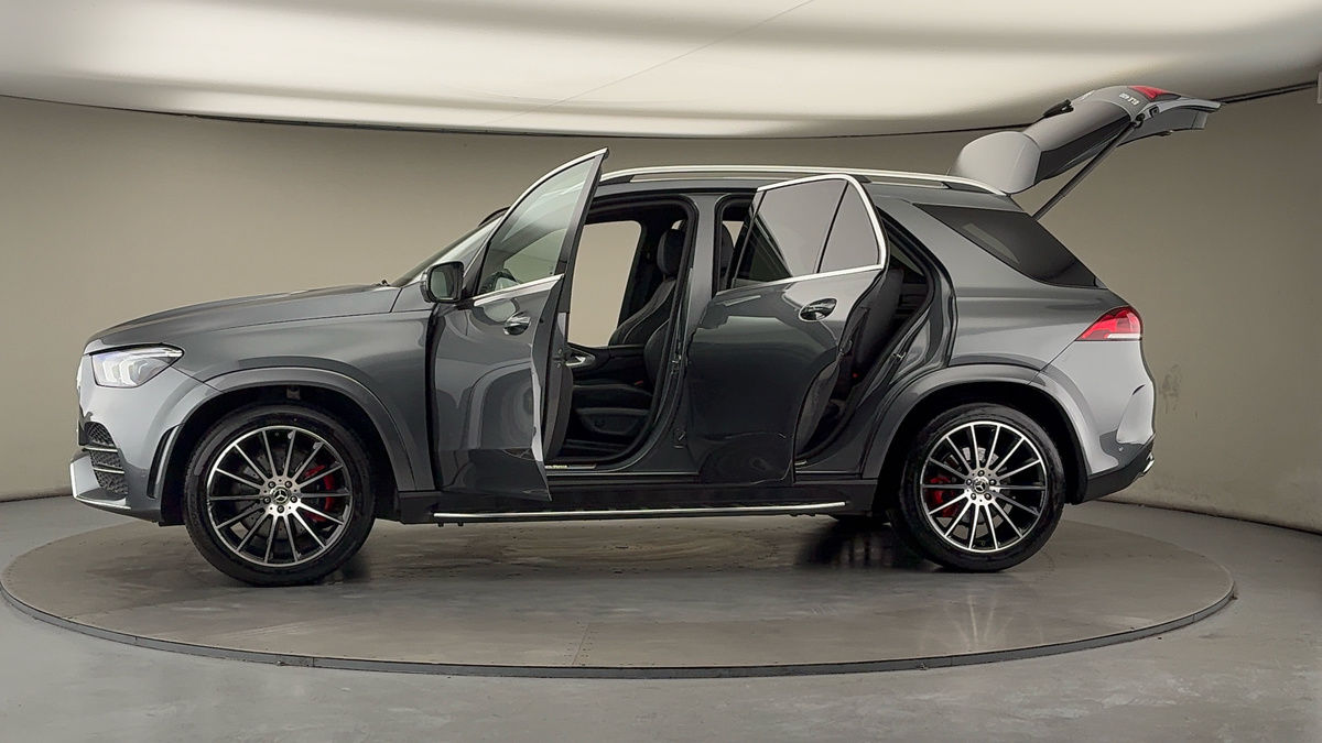 More views of Mercedes-Benz GLE