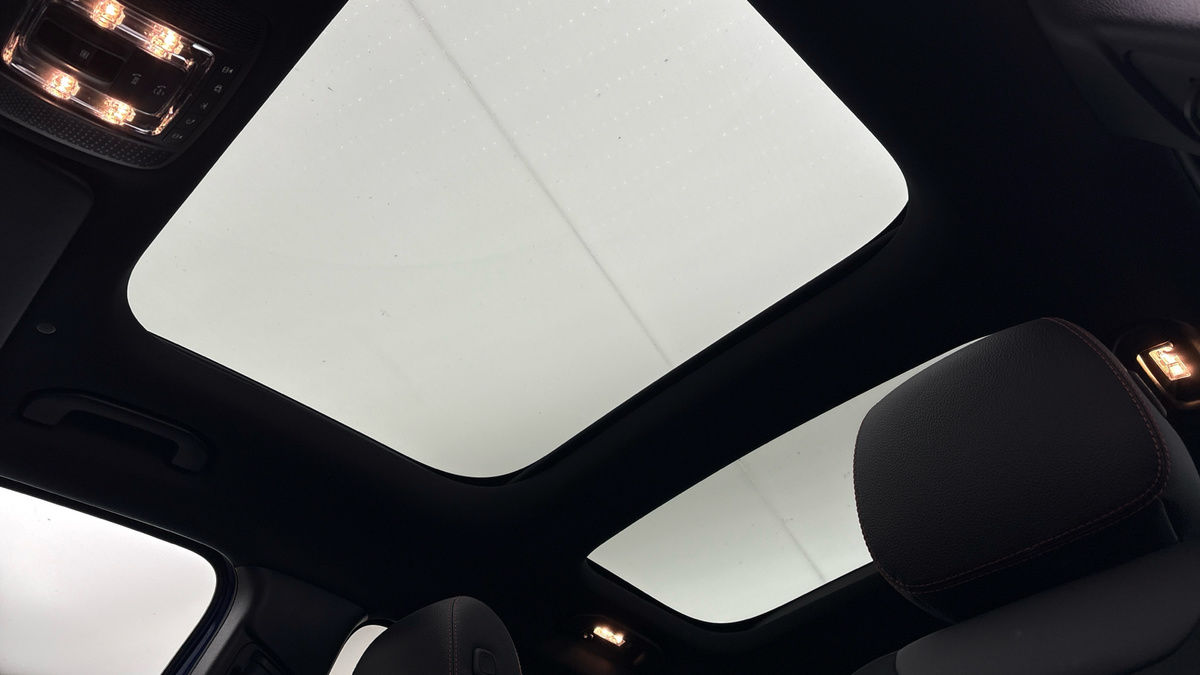 Mercedes-Benz GLB Image 6