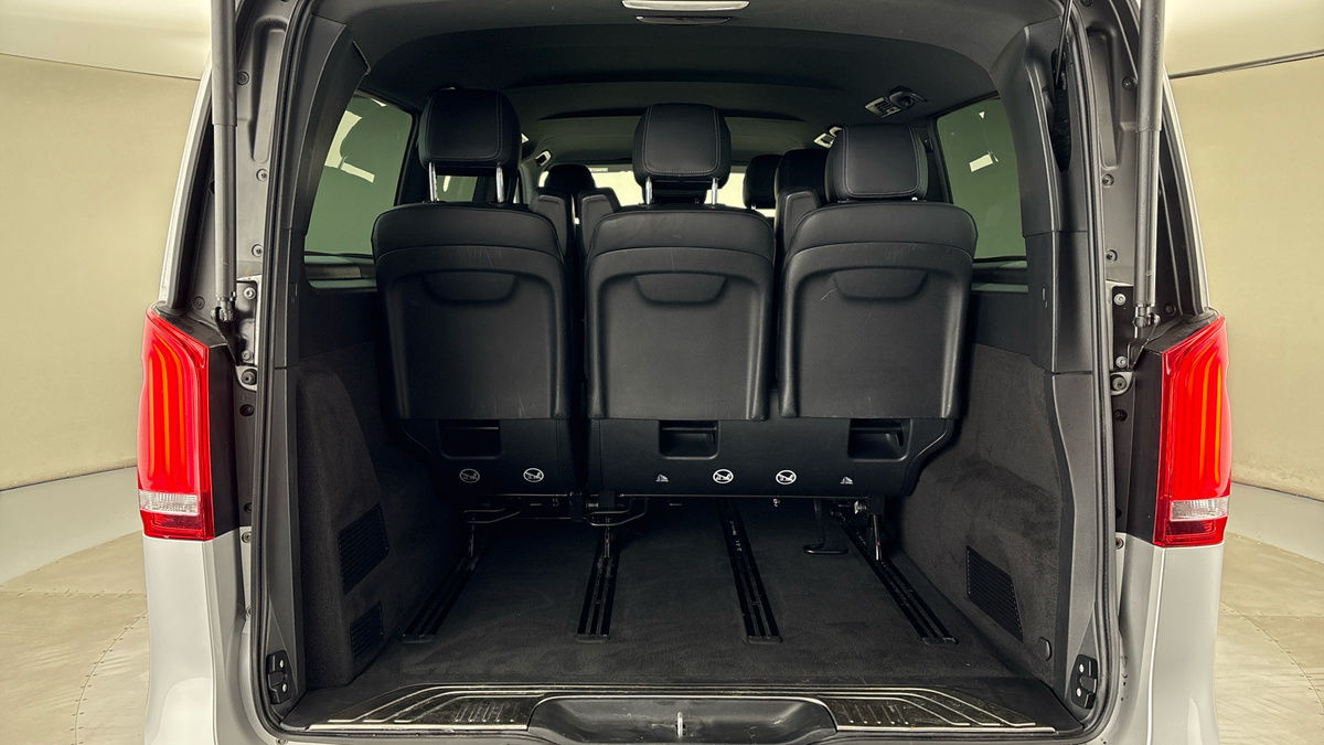 Mercedes-Benz V Class Image 23