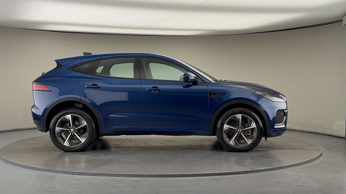 Jaguar E-PACE Image 16
