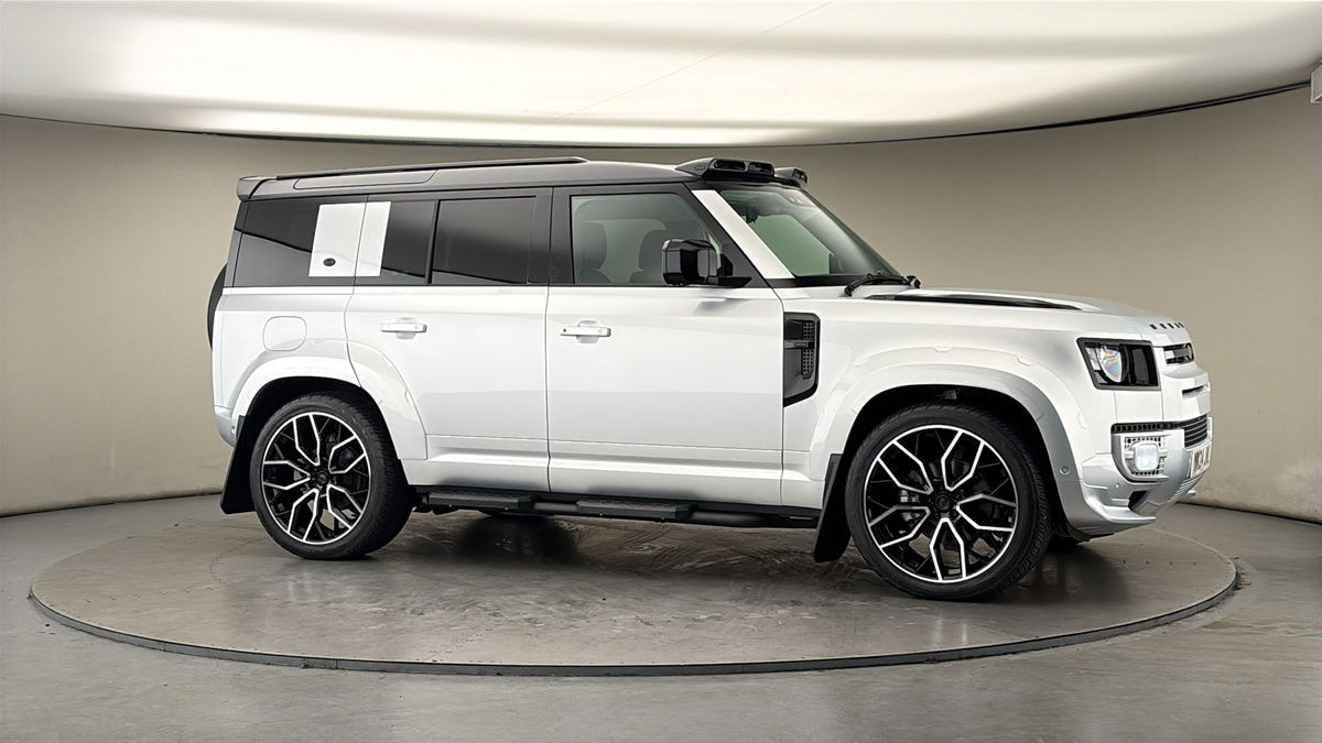 More views of Land Rover Defender 110