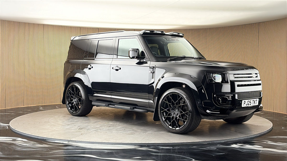 More views of Land Rover Defender 110