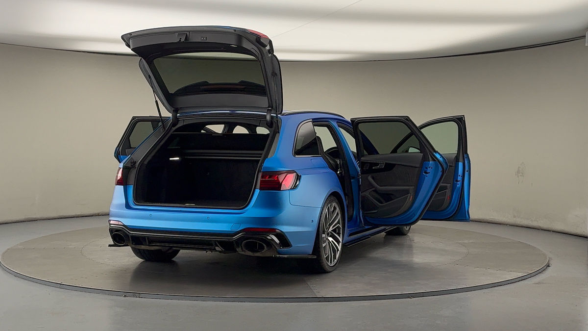 More views of Audi RS4 Avant