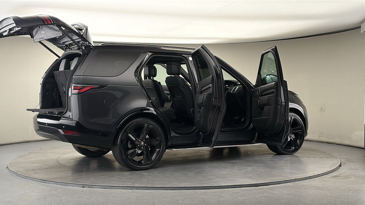 More views of Land Rover Discovery