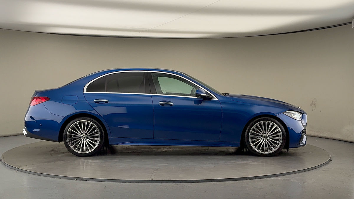 Mercedes-Benz C Class Image 16