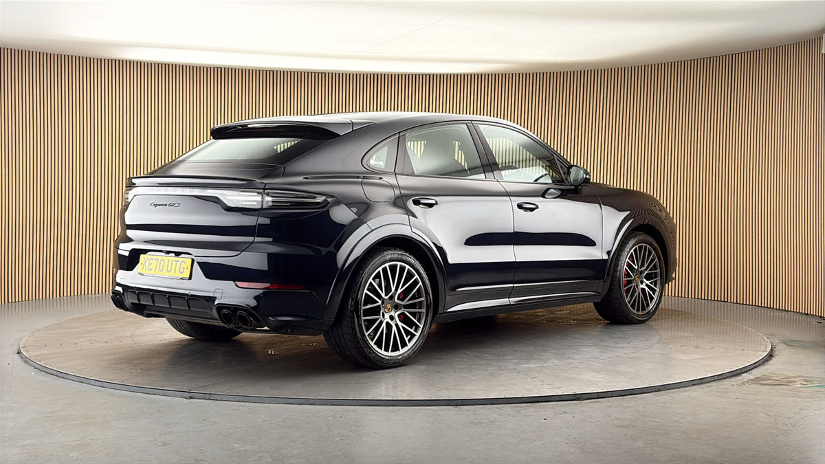 Porsche Cayenne Image 21