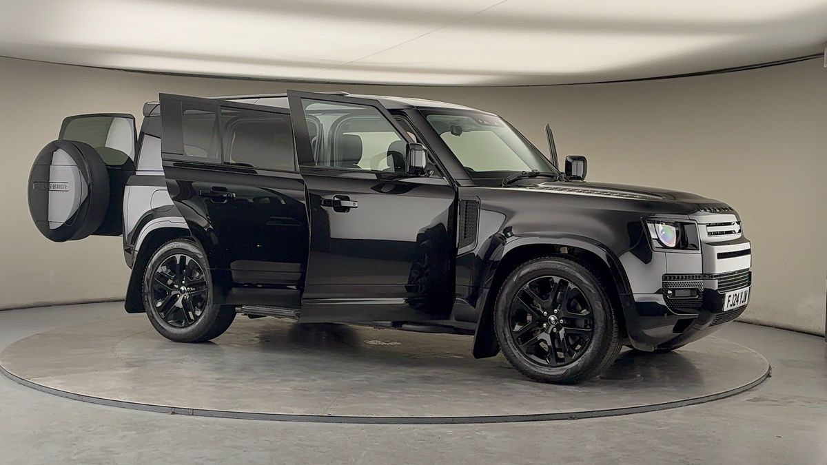 More views of Land Rover Defender 110