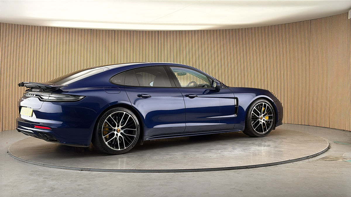 More views of Porsche Panamera