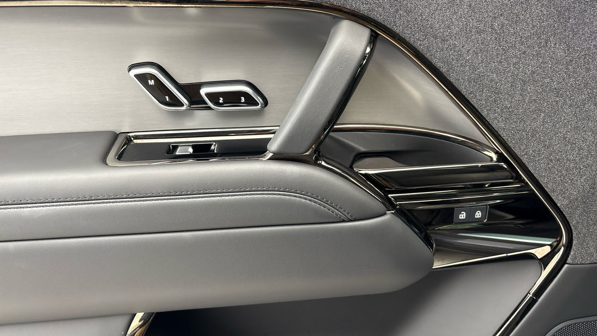 Land Rover Range Rover Sport Image 19