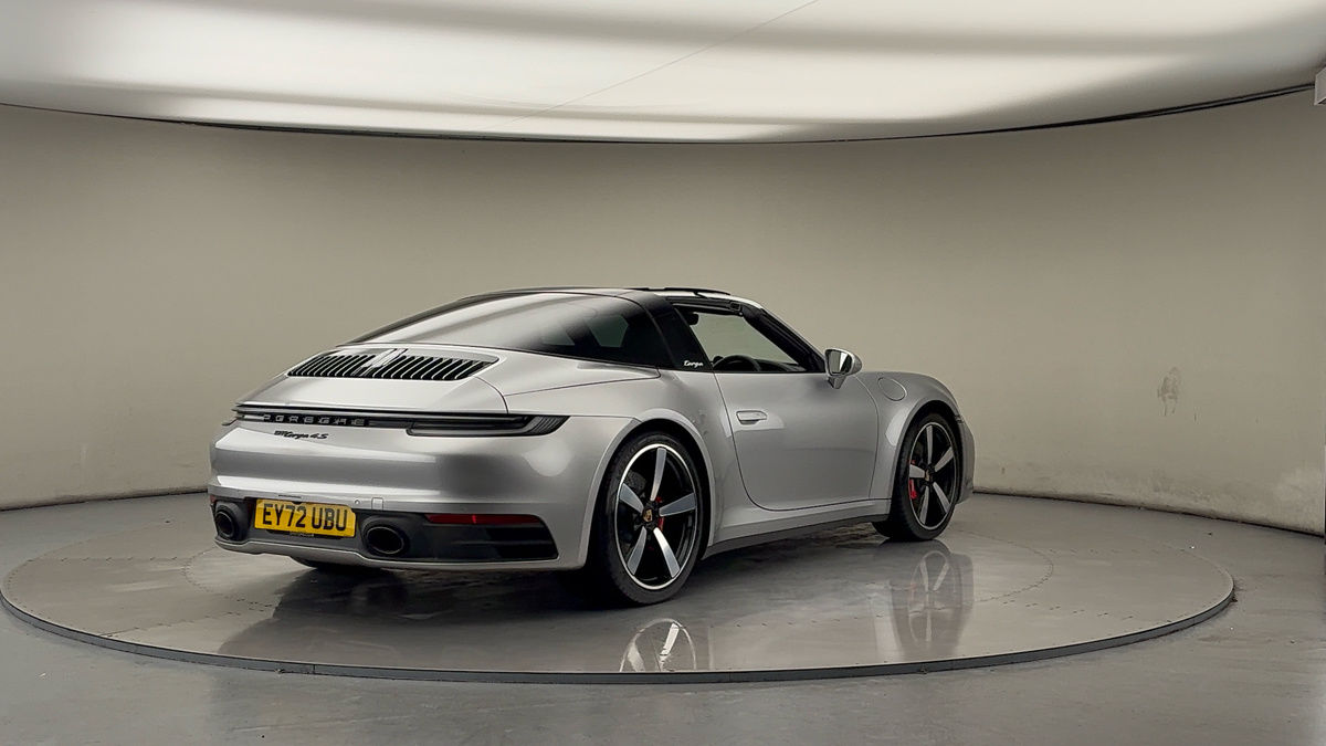 More views of Porsche 911