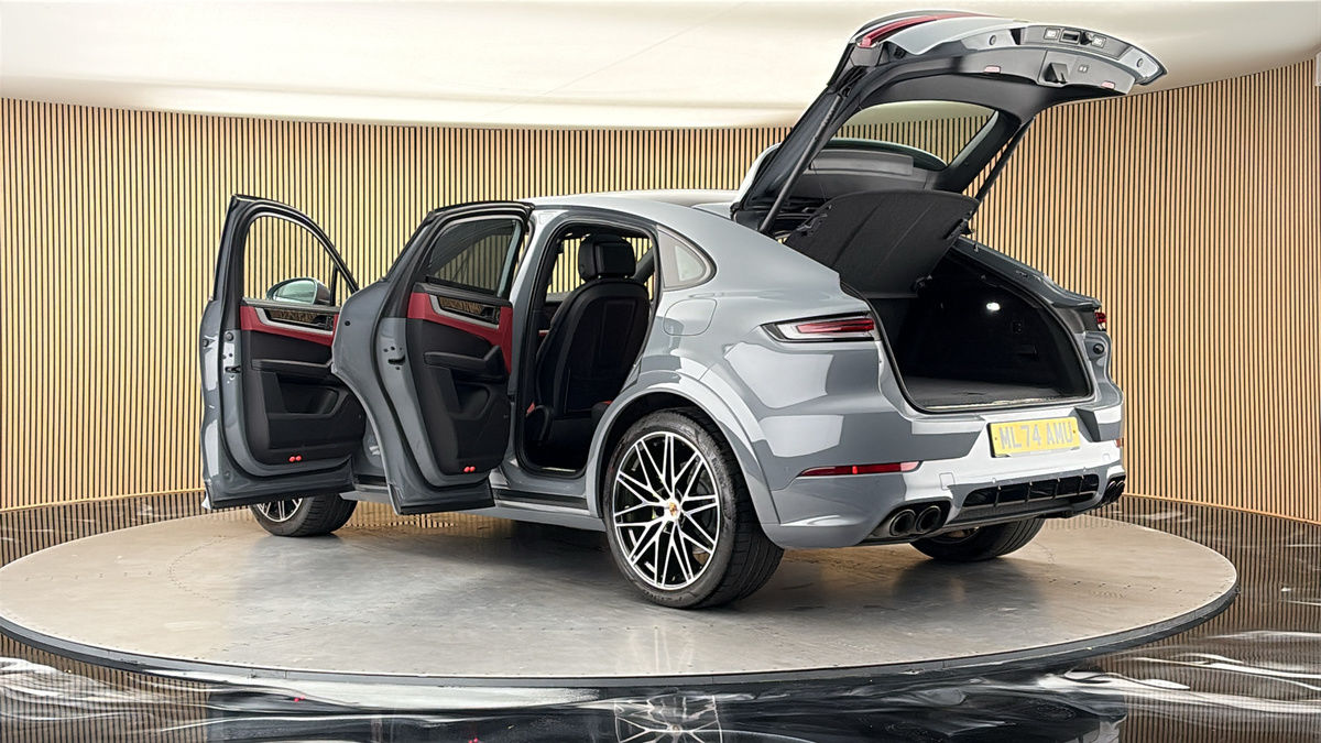 More views of Porsche Cayenne
