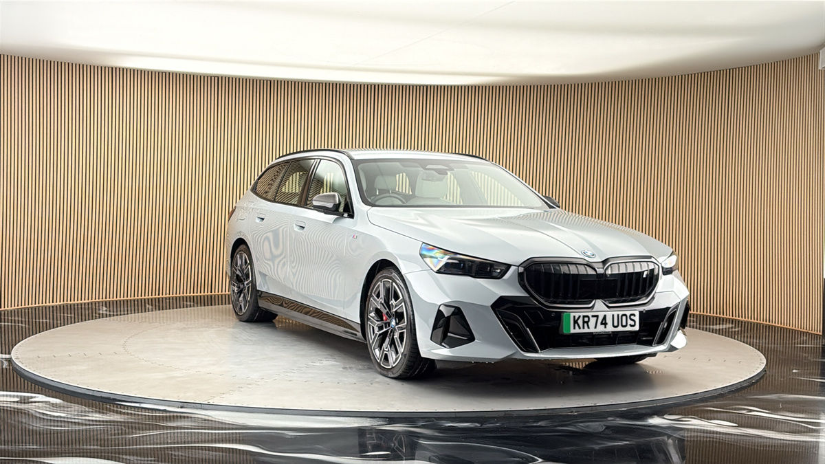 More views of BMW i5