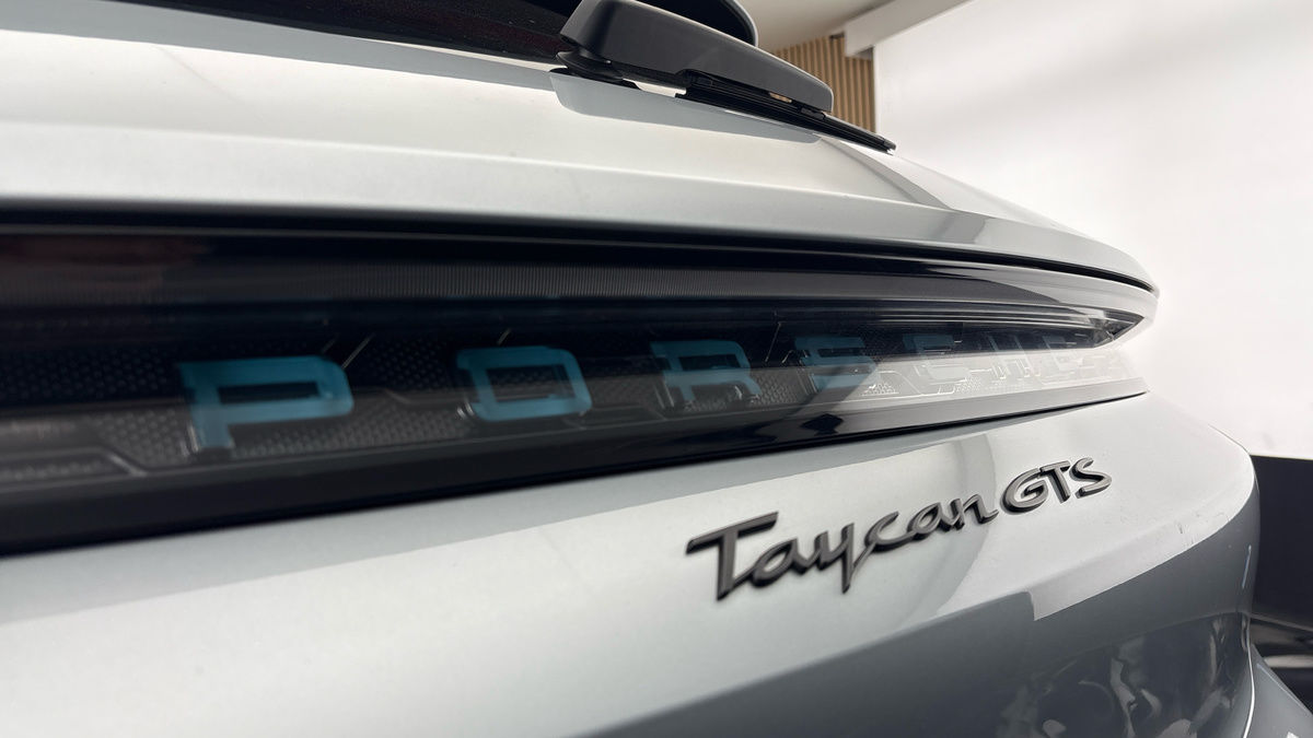 Porsche Taycan Image 34