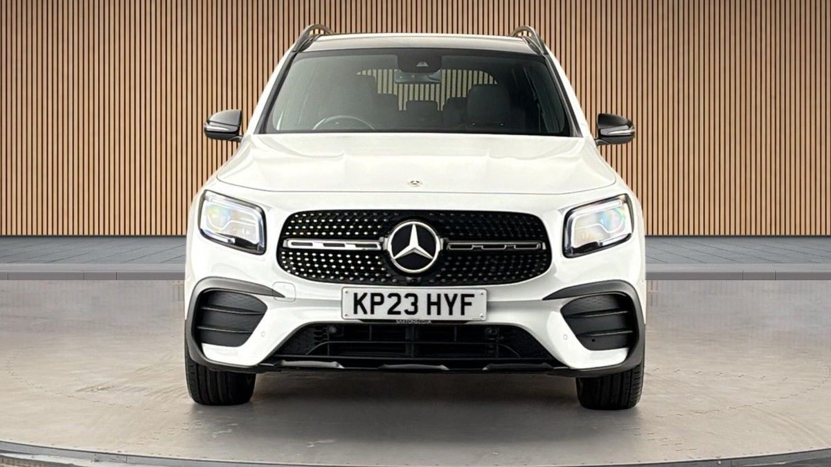 Mercedes-Benz GLB Image 3
