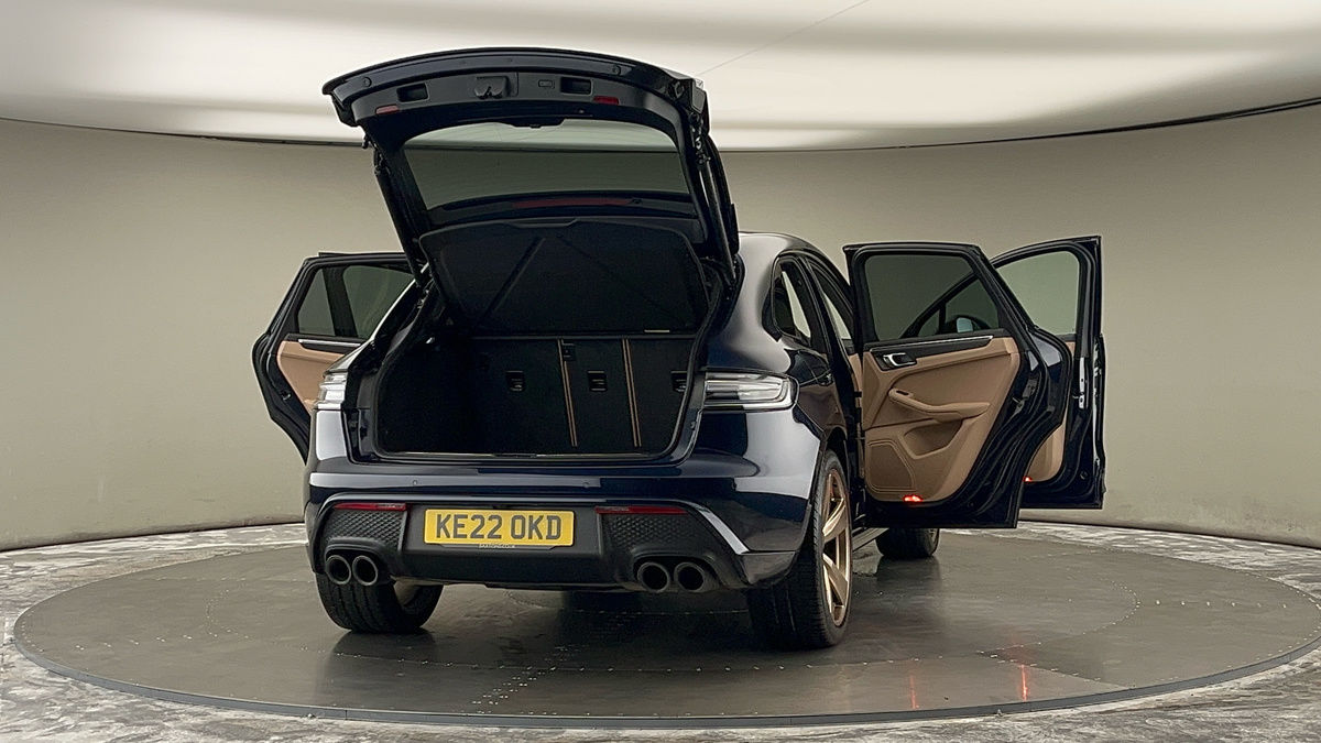 More views of Porsche Macan