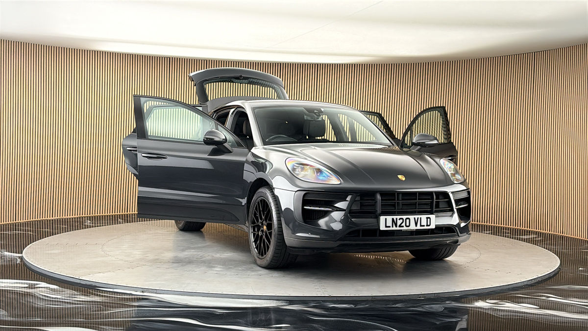 More views of Porsche Macan