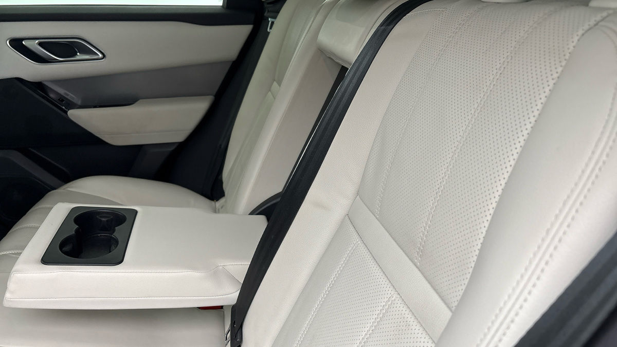 Land Rover Range Rover Velar Image 9