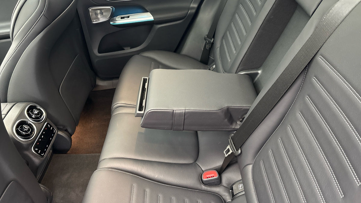 Mercedes-Benz GLC Image 9