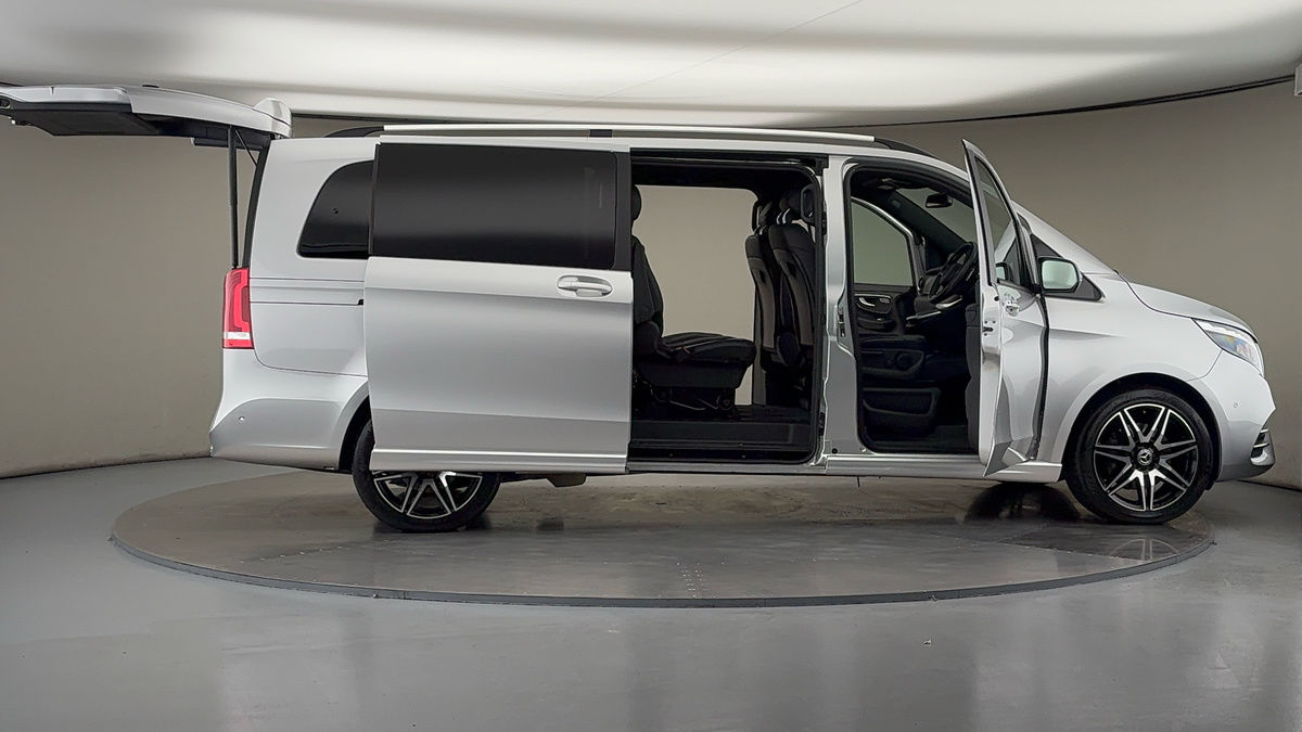 More views of Mercedes-Benz V Class
