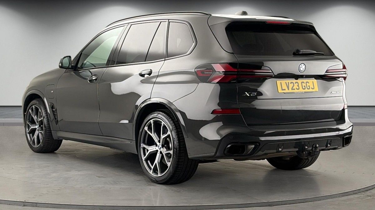 BMW X5 Image 2