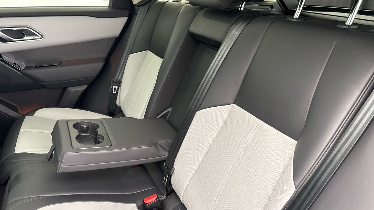 Land Rover Range Rover Velar Image 9