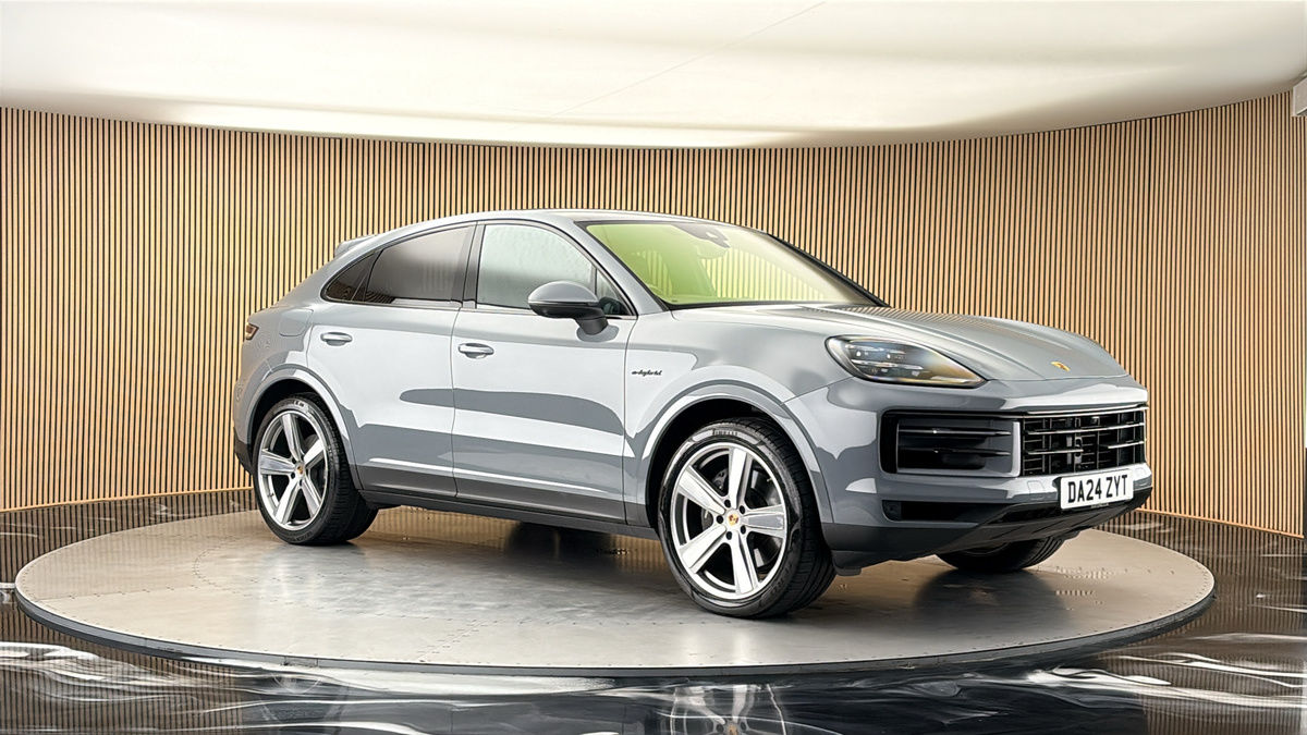 More views of Porsche Cayenne