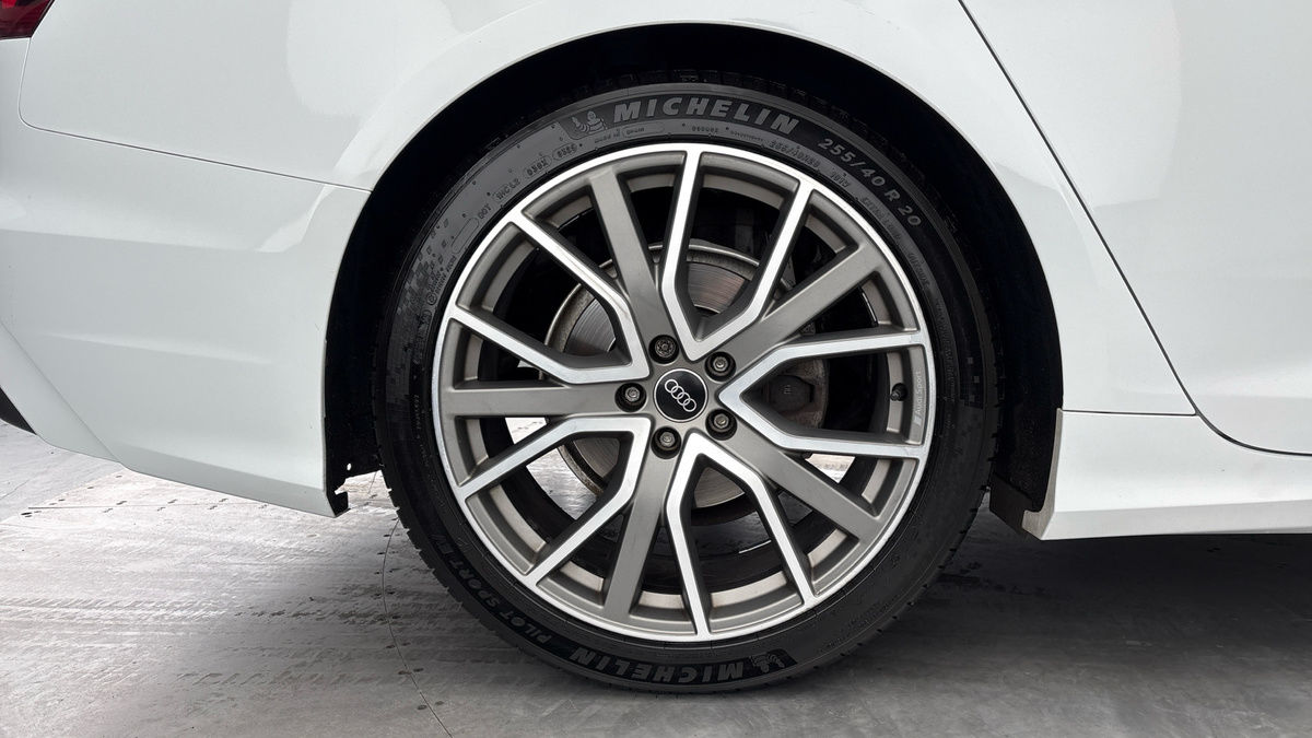 Audi A6 Avant Image 10