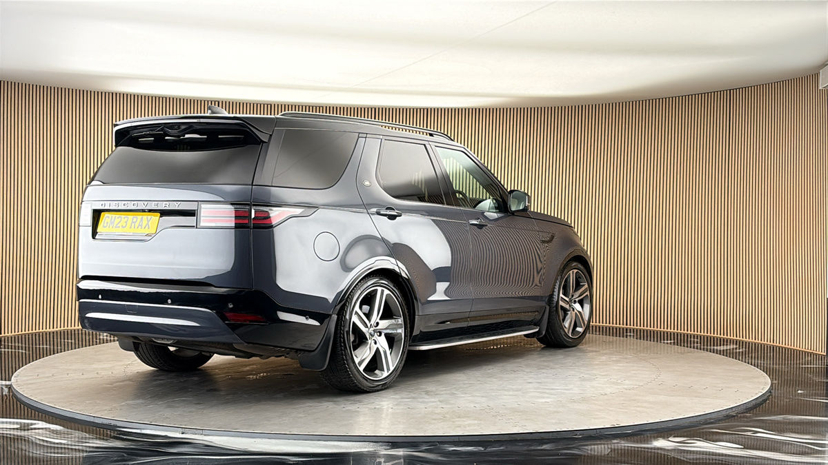 More views of Land Rover Discovery