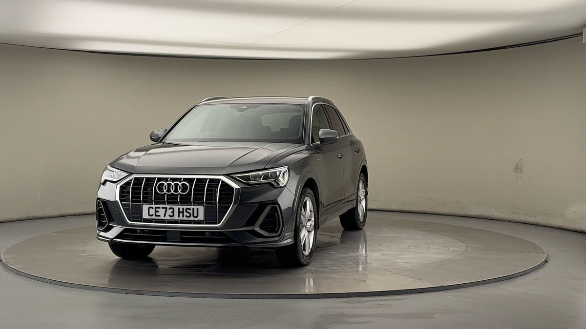 More views of Audi Q3