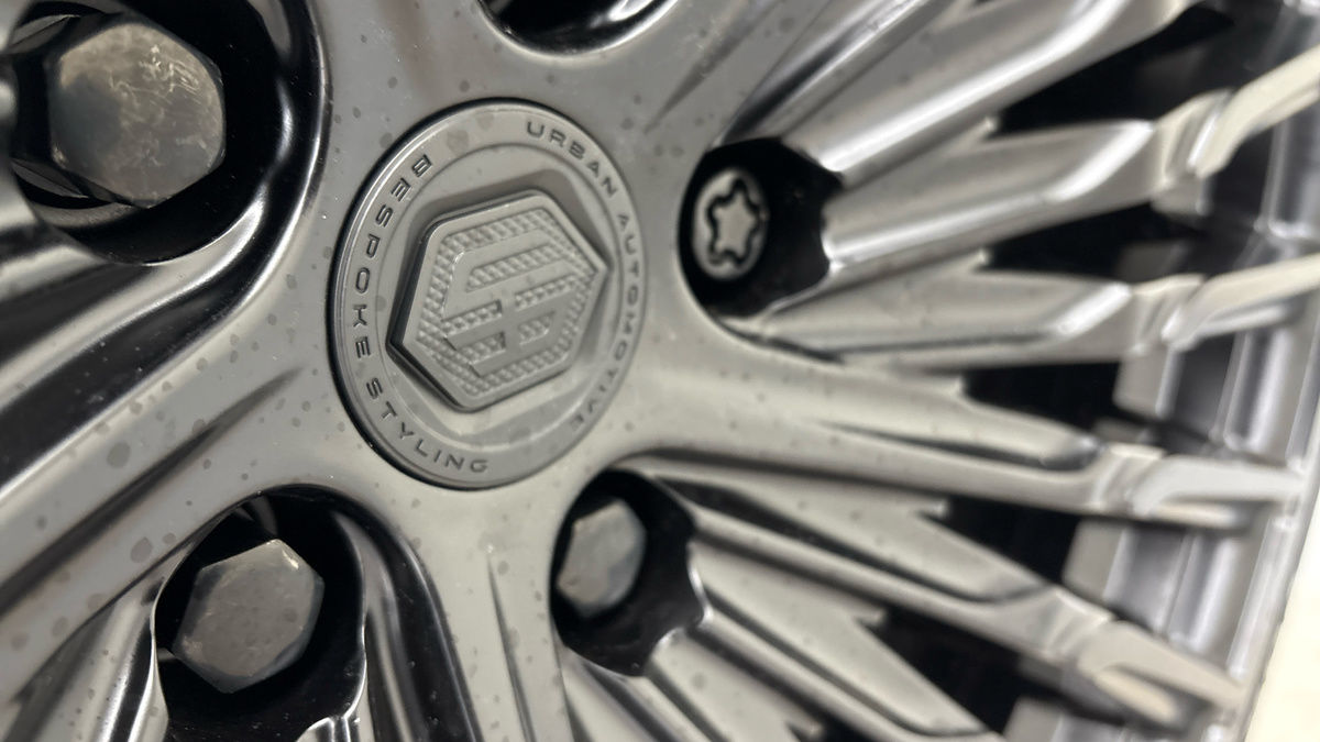 Land Rover Defender 110 Urban Image 28