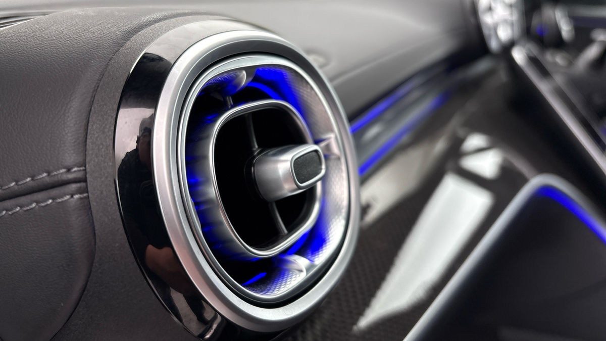 Mercedes-Benz CLE Image 29