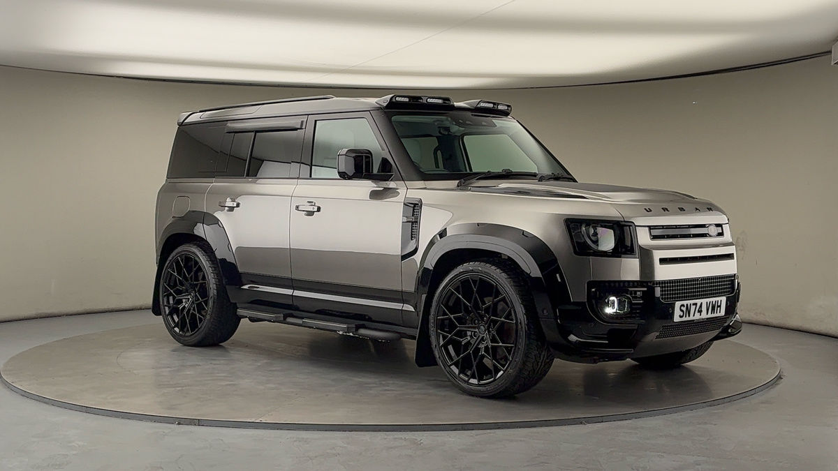 More views of Land Rover Defender 110