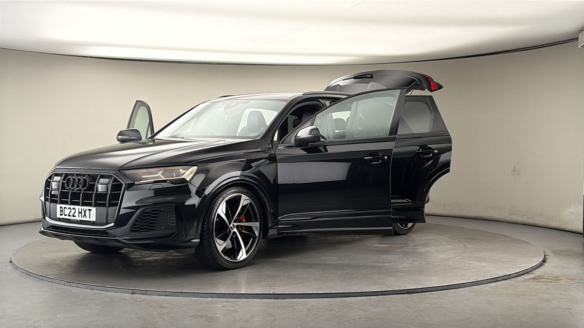 More views of Audi SQ7