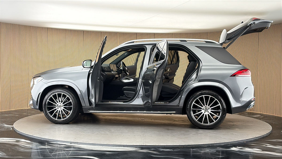 More views of Mercedes-Benz GLE