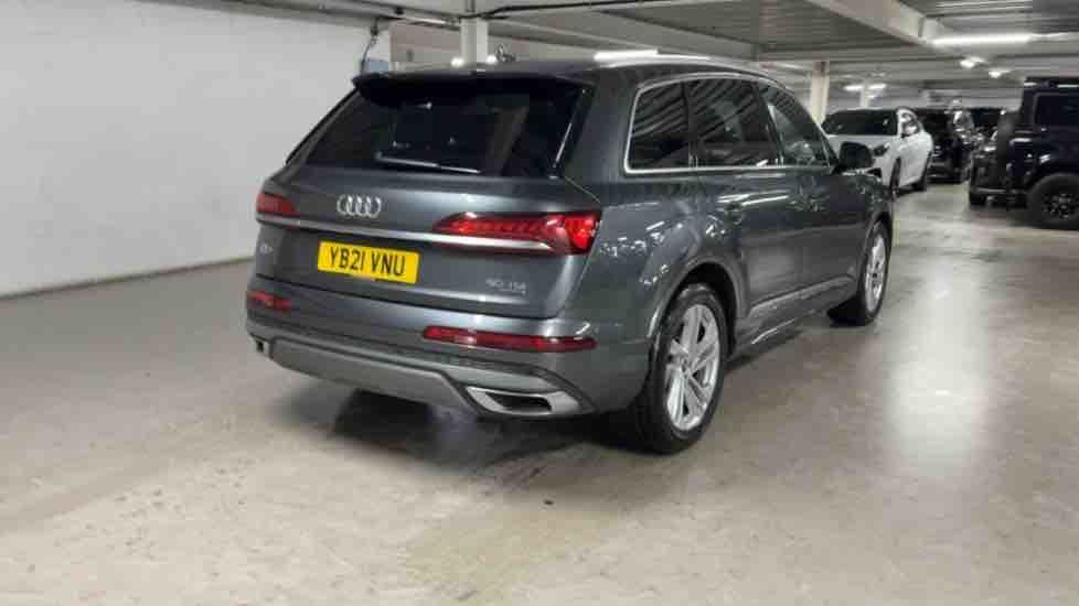 More views of Audi Q7