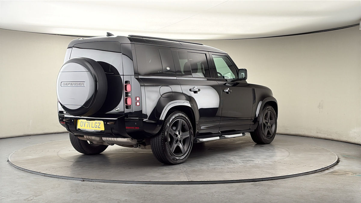 More views of Land Rover Defender 110