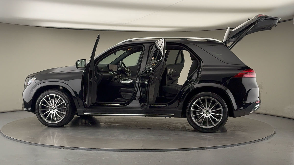 More views of Mercedes-Benz GLE