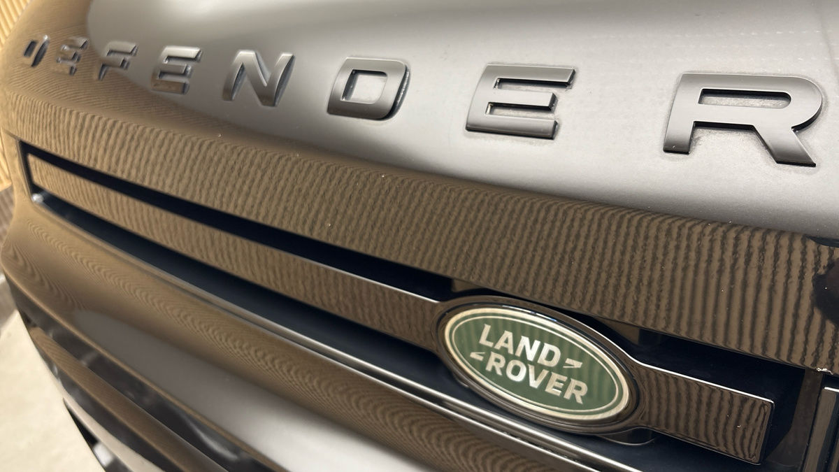 Land Rover Defender 90 Image 24