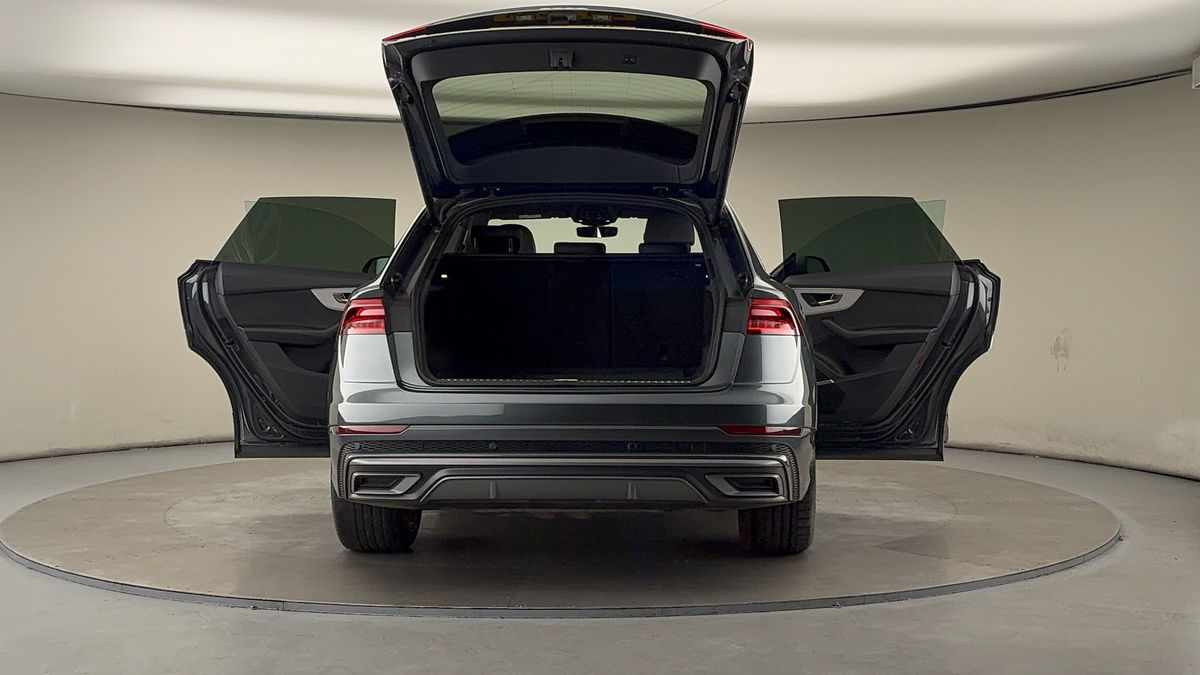 More views of Audi Q8