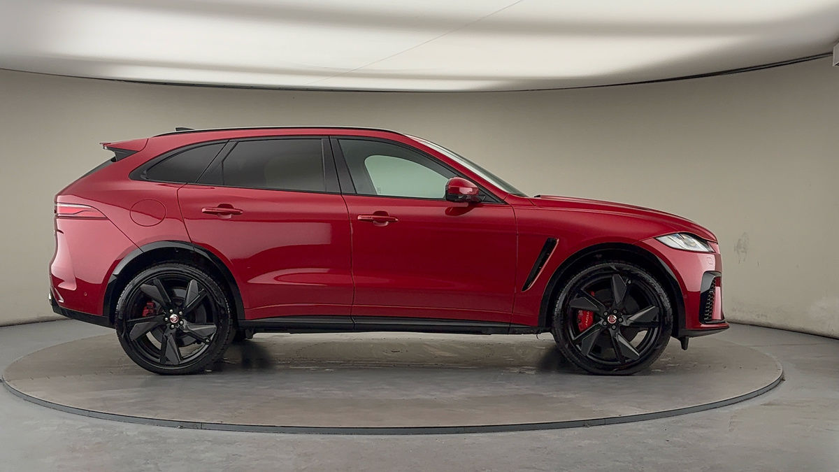 Jaguar F-PACE Image 16